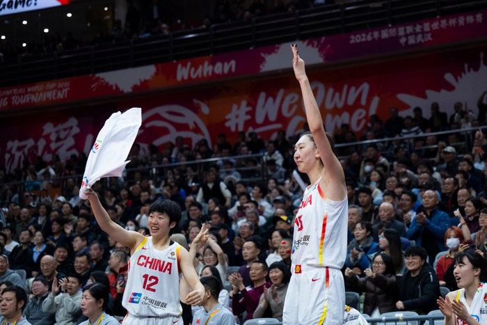 中国女篮世预赛力克巴西锁定世界杯席位，战术