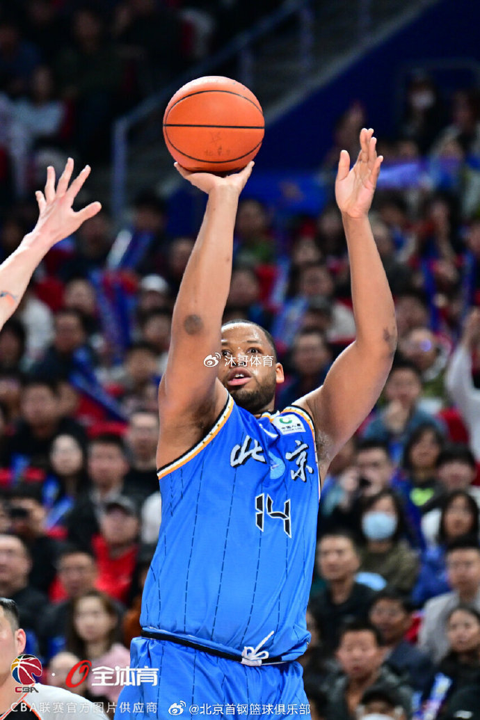 北京队克服伤病困扰力克广州队完成双杀