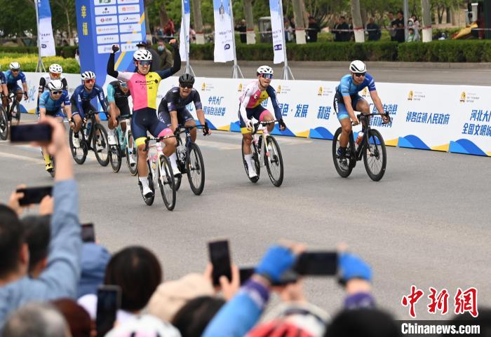 第二届京津冀协同发展杯公路自行车赛在廊坊大