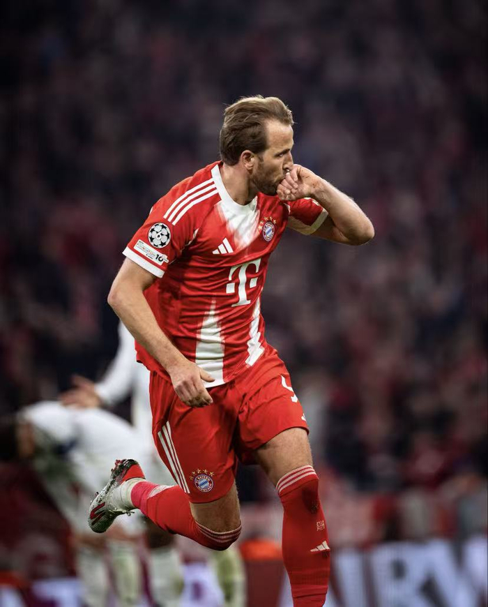 哈里·凯恩创历史纪录：42场50球成英格兰顶级联