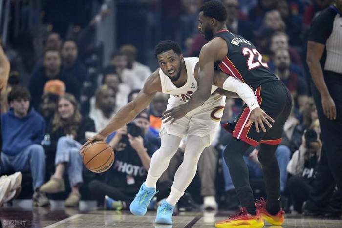阿德巴约全面爆发助热火大胜骑士 转型团队核心